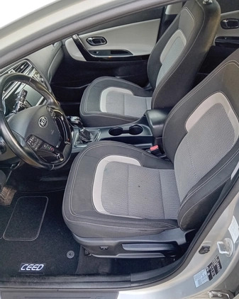 Kia Ceed cena 33900 przebieg: 242200, rok produkcji 2017 z Ziębice małe 667